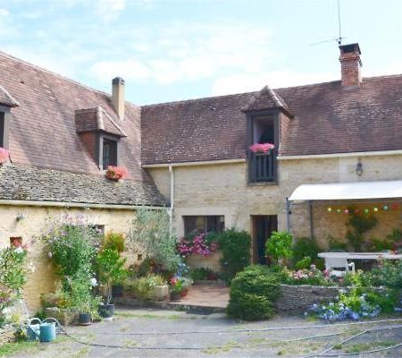 Halte Aux Places Marcillac-Saint-Quentin Zewnętrze zdjęcie