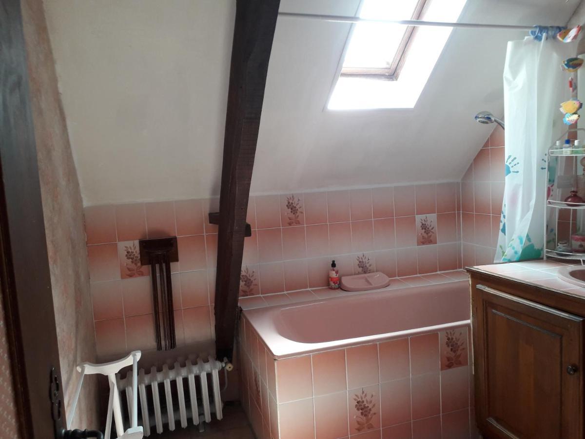 Halte Aux Places Marcillac-Saint-Quentin Zewnętrze zdjęcie
