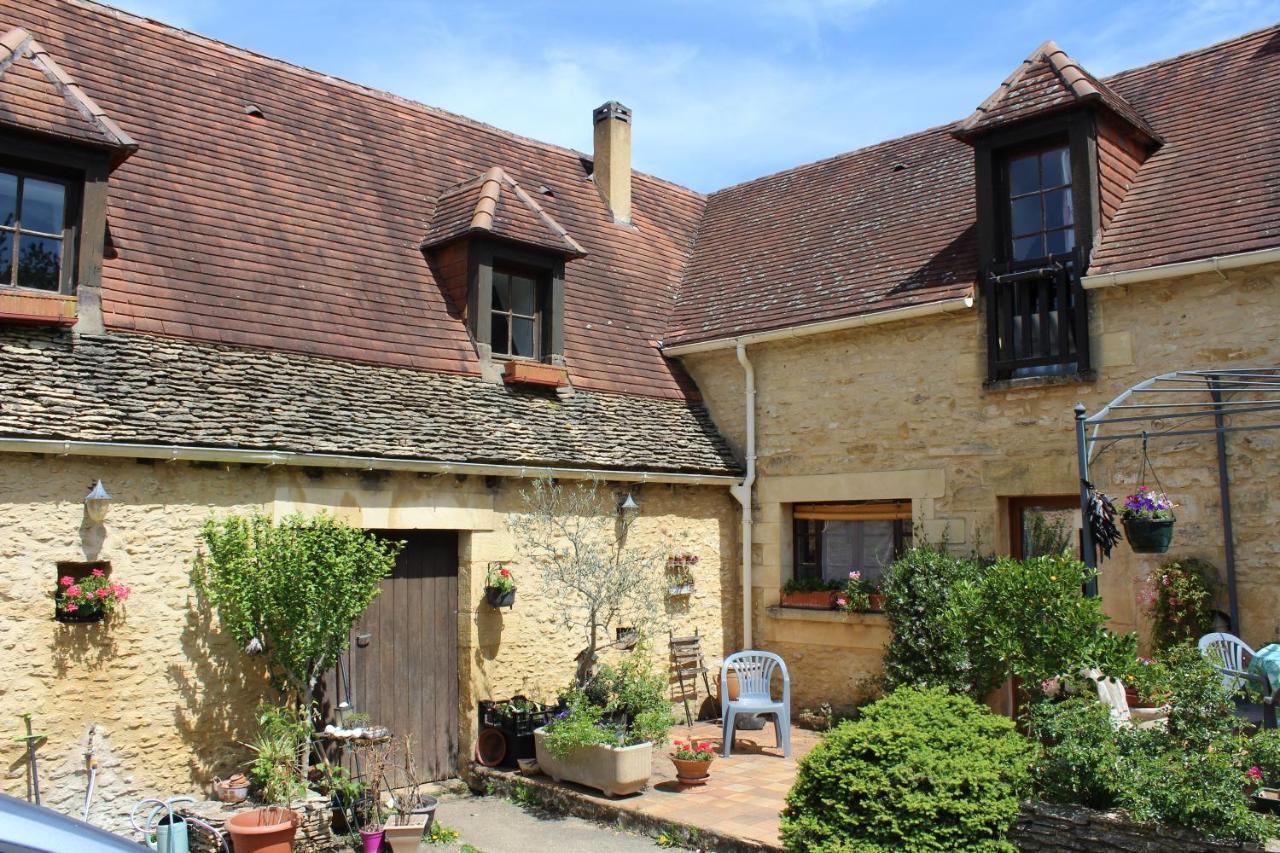 Halte Aux Places Marcillac-Saint-Quentin Zewnętrze zdjęcie