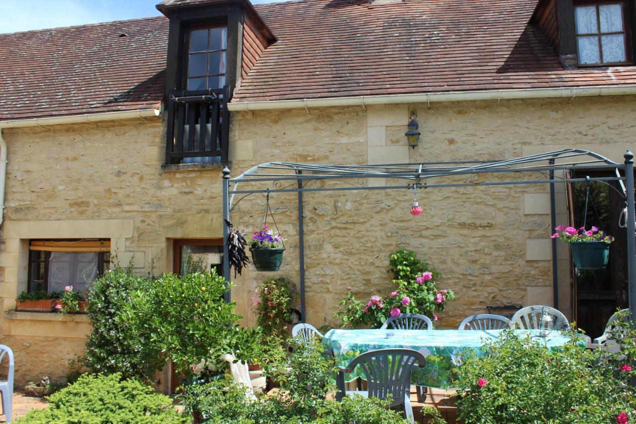 Halte Aux Places Marcillac-Saint-Quentin Zewnętrze zdjęcie